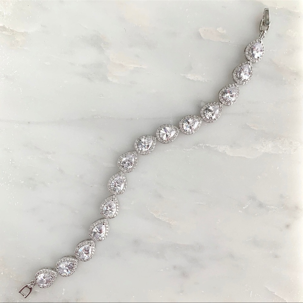 Teardrop wedding bracelet - tennis bracelet - Auden bracelet